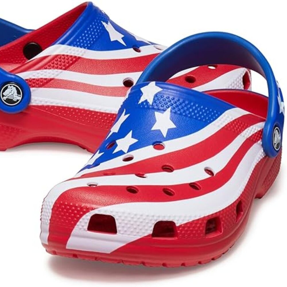 Crocs Unisex-Child Classic American Flag Clogs (Toddler/Little Kid)